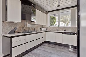 House for sale Einthovenstraat 3 Geleen