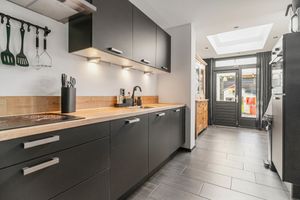 House for sale Lienaertsstraat 152 Geleen