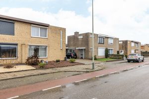 House for sale Gouverneur Ruijs De Beerenbroucklaan 12 Holtum