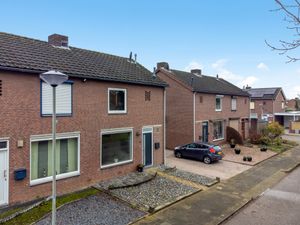 House for sale Bettinumstraat 66 Buchten