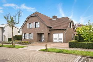 House for sale Halewijnstraat 8 Geleen