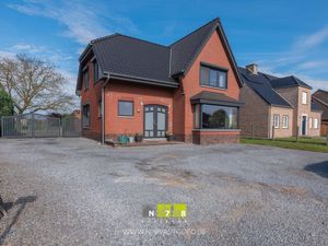 Woonhuis te koop Kinrooiersteenweg 37 Maaseik