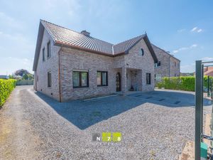 House for sale Drie-Eikenstraat 5 Maaseik