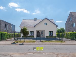House for sale Drie-Eikenstraat 5 Maaseik