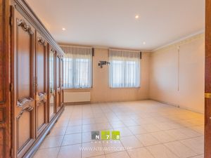 House for sale Drie-Eikenstraat 5 Maaseik