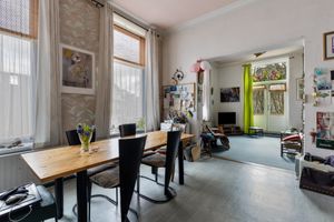 Woonhuis te koop Burg. De Hesselleplein 9 Heerlen
