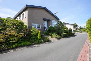 Offered by Laan 20 Makelaars