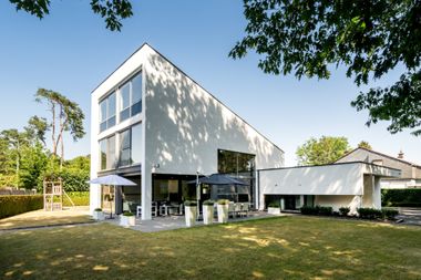 Aangeboden door Pro Housing Exclusive Real Estate