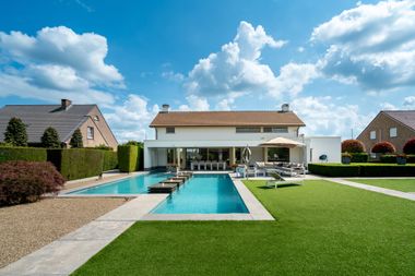 Offered by Pro housing Exclusive Real Estate