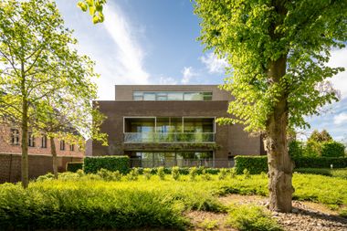 Aangeboden door Pro Housing Exclusive Real Estate