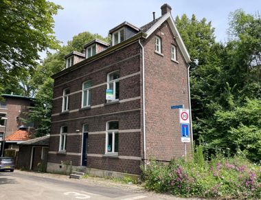 Aangeboden door Aelmans Woningmakelaars B.V.