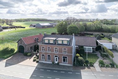 Offered by Aelmans Rentmeesters & Makelaarskantoor Offered by Aelmans Rentmeesters & Makelaarskantoor