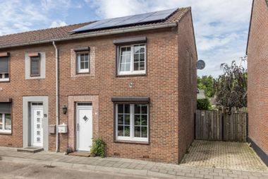 Aangeboden door Aelmans Woningmakelaars BV