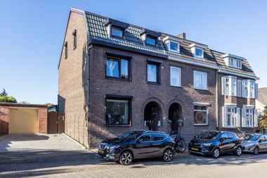 Aangeboden door Dichtbij Vastgoed