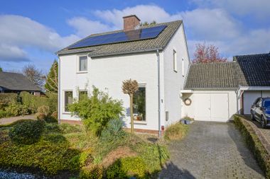 Offered by Aelmans Rentmeesters & Makelaarskantoor Offered by Aelmans Rentmeesters & Makelaarskantoor