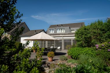 Offered by Pro housing Exclusive Real Estate