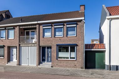 Aangeboden door De Ruijter makelaardij