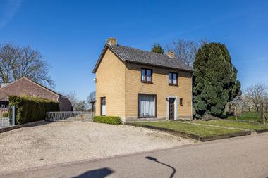 Aangeboden door Aelmans Woningmakelaars B.V.