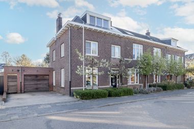 Offered by Pro housing Exclusive Real Estate