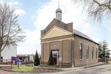 Aangeboden door Aelmans Woningmakelaars BV