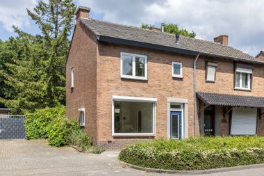 Aangeboden door Aelmans Woningmakelaars BV