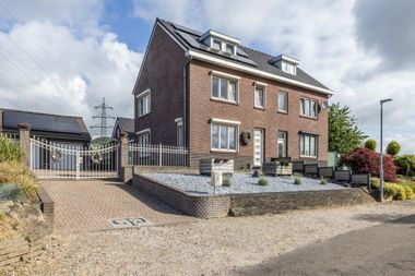 Offered by Aelmans Rentmeesters & Makelaarskantoor Voerendaal Offered by Aelmans Rentmeesters & Makelaarskantoor Voerendaal