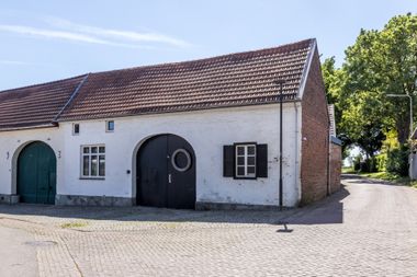 Aangeboden door Aelmans Woningmakelaars BV