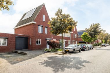 Aangeboden door Dichtbij Vastgoed