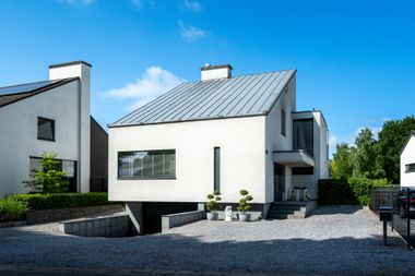 Offered by Pro housing Exclusive Real Estate