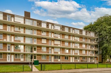 Aangeboden door Aelmans Woningmakelaars BV
